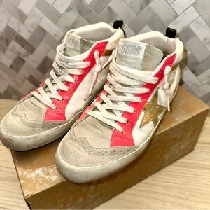 Limited Edition. Golden Goose Mid Star Sneakers 37 / 7 “Heart of
Gold” 279/1103